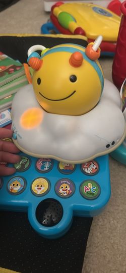 Skip Hop Baby Follow-Me Bee Tummy Time Crawl Toy