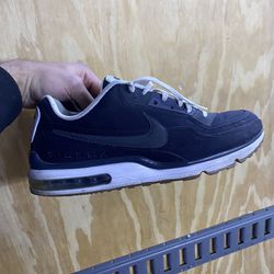 Black Nike LTD 3 Size 12 
