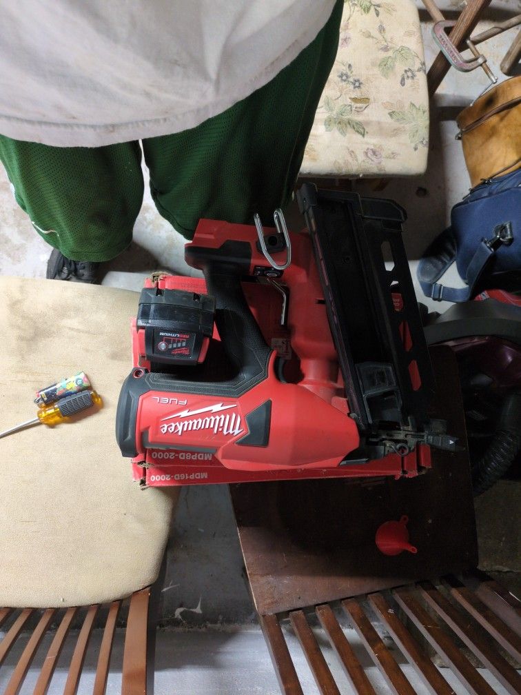 Brand New Duplex Nailer