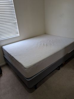 Serta Queen memory foam mattress