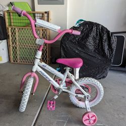 Girl's Bike With Training Wheels 