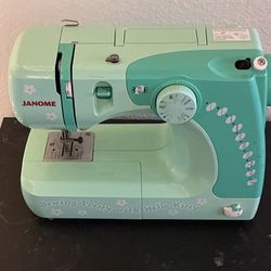 hello kitty sewing machine
