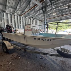 Boston Whaler Center Counsel Motor Boat 