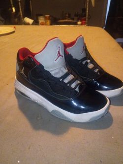 3 pair air Jordan shoes size y4