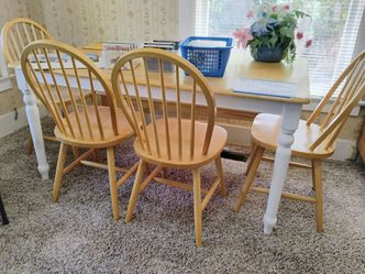 Kitchen Table, 4 Chairs and 1 Bench