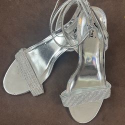 Shiny Sandles 