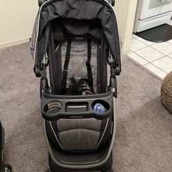 Chicco Baby Car Seat And Stroller. 