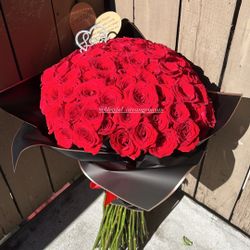 100 Rose Bouquet 