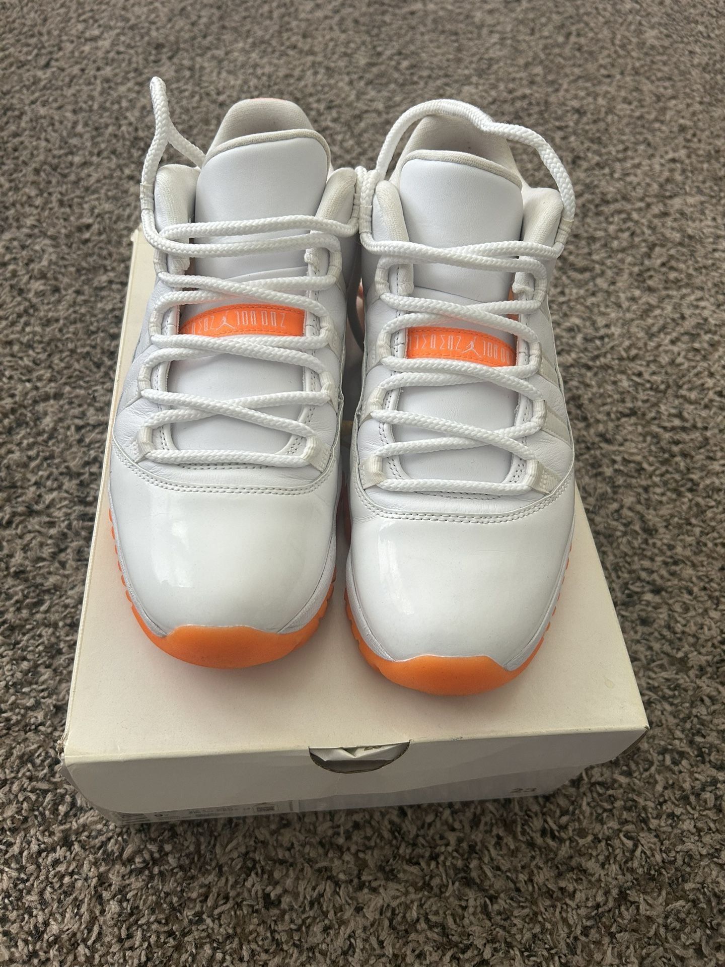 Jordan 11 Citrus ( Size 10.5w/9men )
