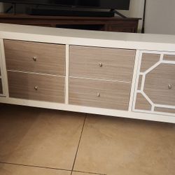 TV stand Good Condition 