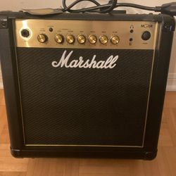 Marshall MG15GR 1 x 8-inch 15-watt Combo Amp with Reverb .Senior Owned.. New/ Excellent Condition 