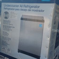 5.2 Cubic Feet Refrigerator 