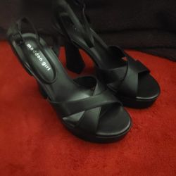 Black Steve Madden Platform Sandals 