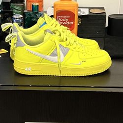 Nike Air Force 1 LV8 Utility “Volt”