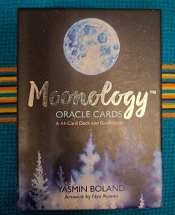 MOONOLOGY ORACLE CARDS