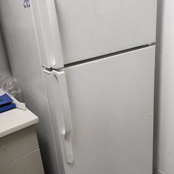 GE refrigerator