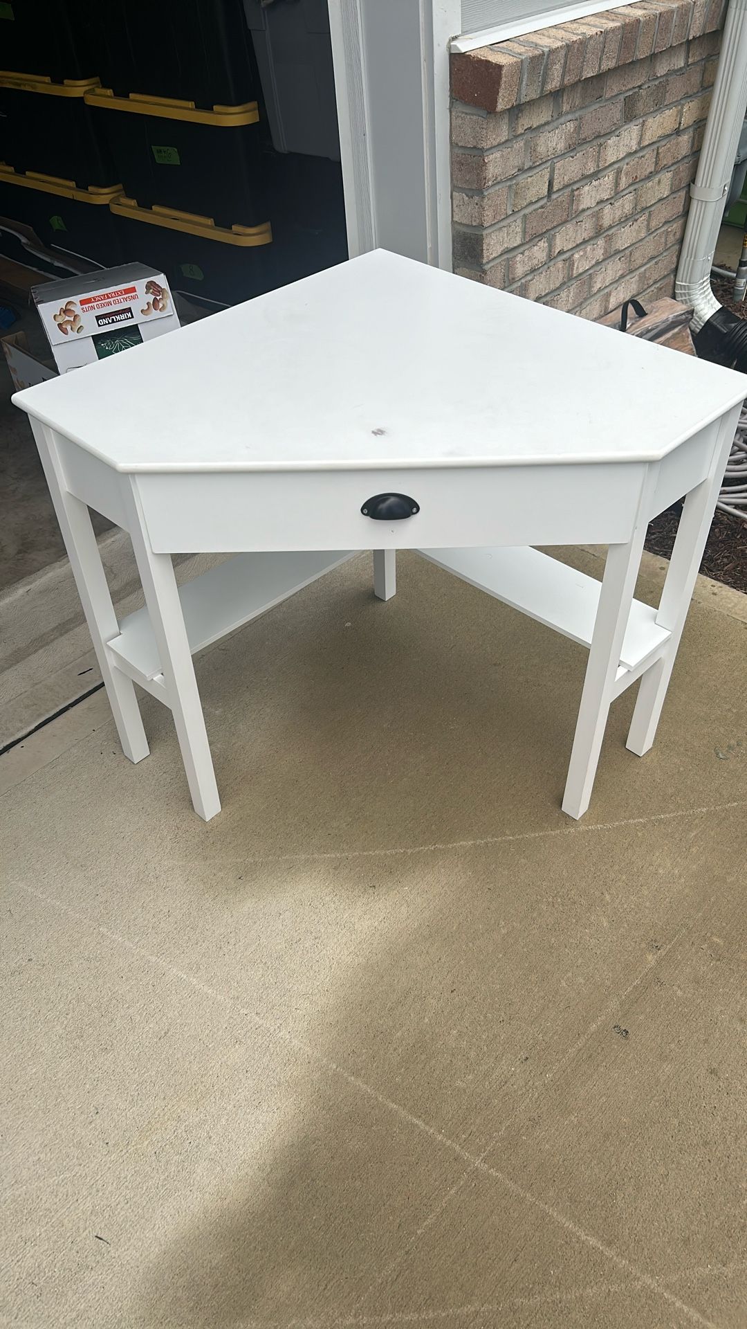 Vanity Desk For Sale $40.