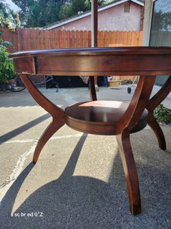 Round Table