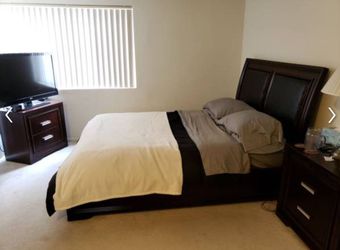⚐
 

Elegant Queen Bedroom Collection (espresso/mocha wood) - $1,500 (Brentwood)