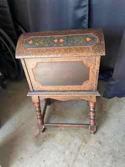 Humidor. Vintage.