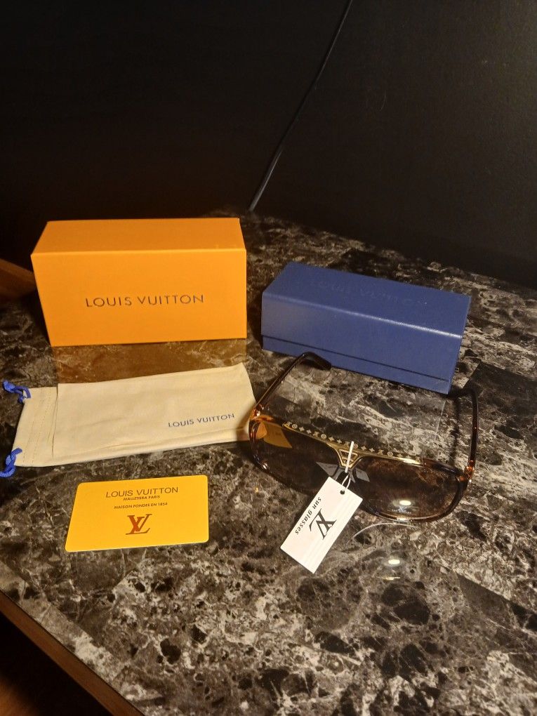 Louis Vuitton Evidence Sunglasses