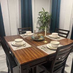 Dinner Room Table With 4chairs 