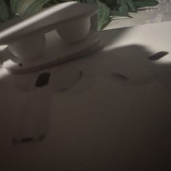 Apple iPods Opened For Pictures Only Never Used $100