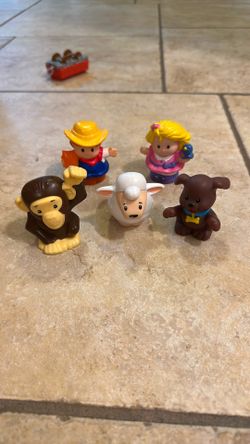 5 Fisher Price Figures