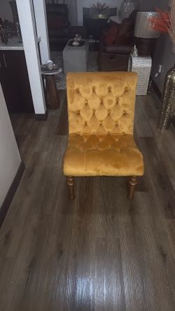 Nice Gold Chair