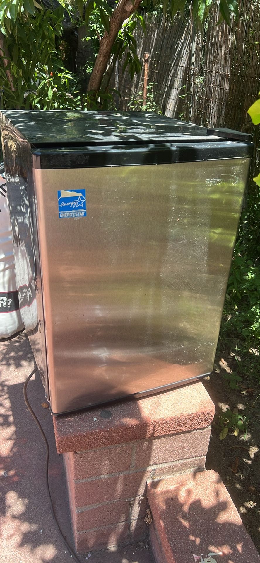 Mini fridge