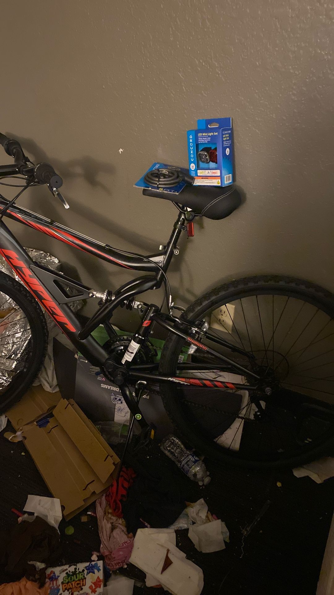 Brand New Hyper Shocker 20 , Comes With Key Light And Led Mini Light Set