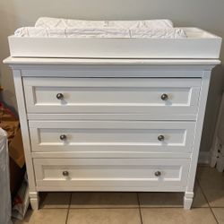 Crib, Dresser, & Changing Table Match Set