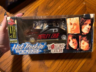 Motley Crue 3:16 Too Fast For Love Diecast car