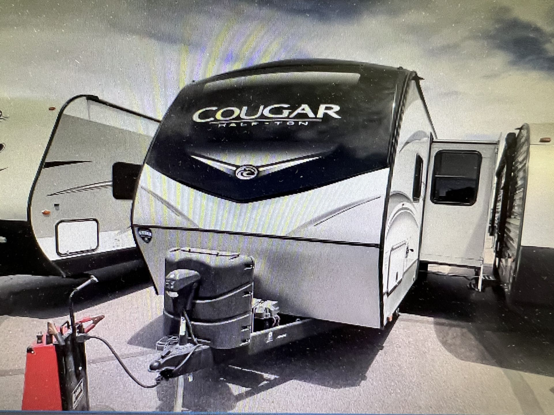 2020 COUGAR 26ft (26RBSWE) Travel Trailer