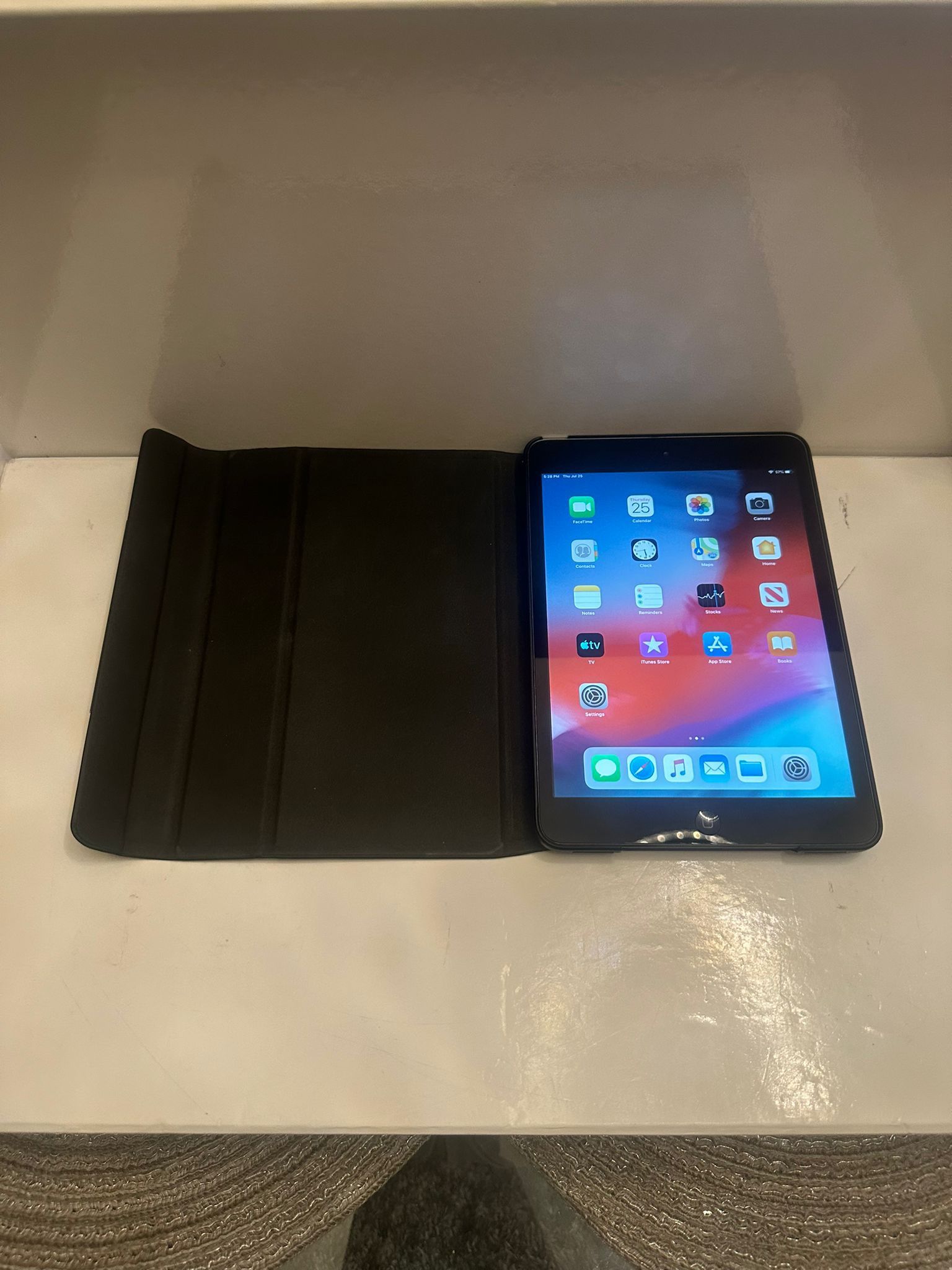 Apple iPad Air 1st Gen Black A1474 16GB Tablet 9.7” iOS 12.5.7 w/ case - $59.