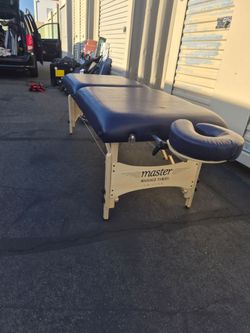 MASTER CHICAGO. Massage table