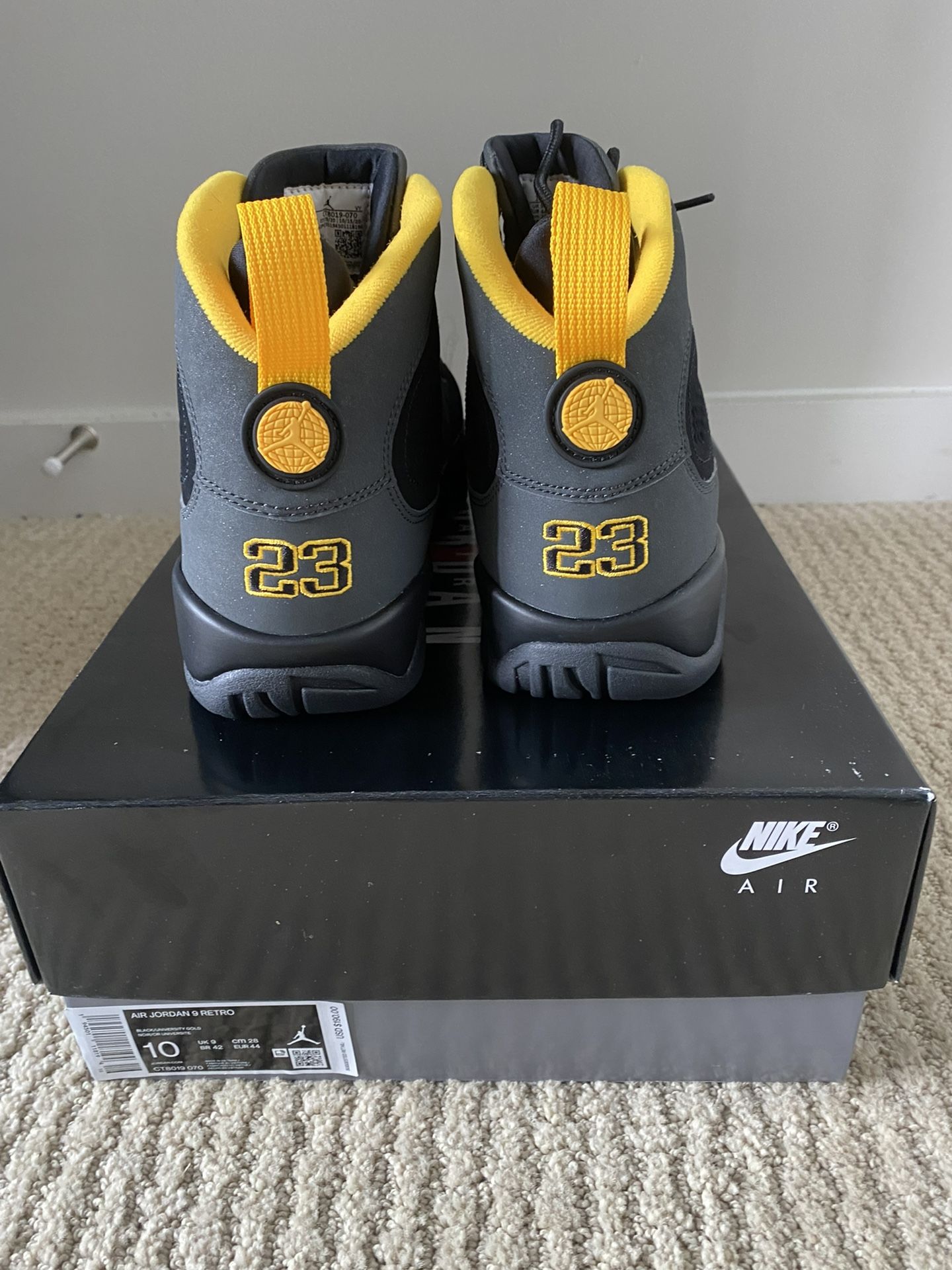 Retro University Gold