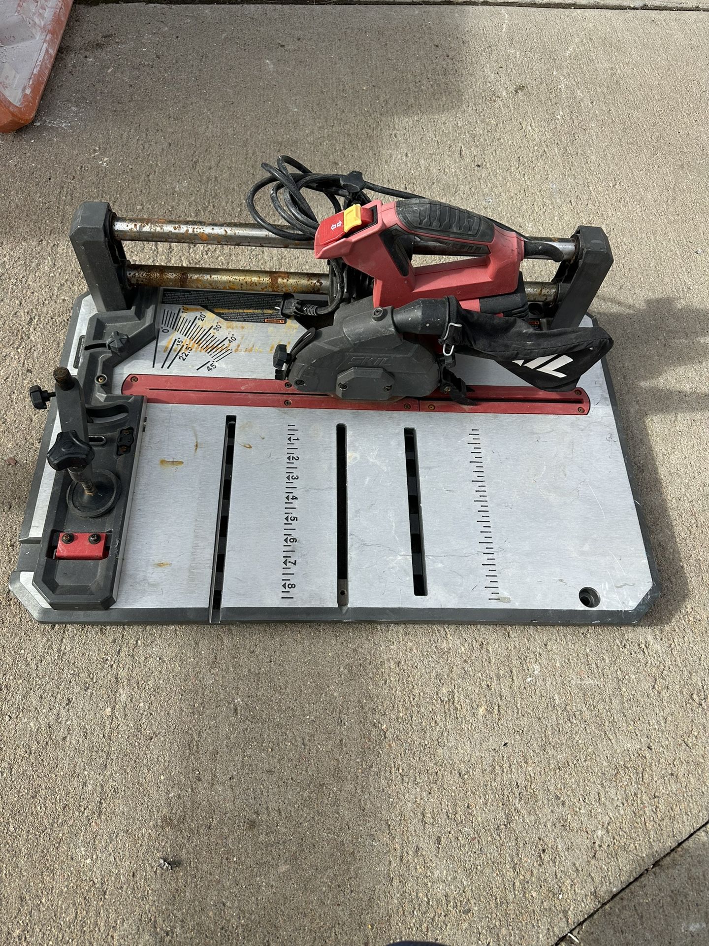 Flooring Saw Skil