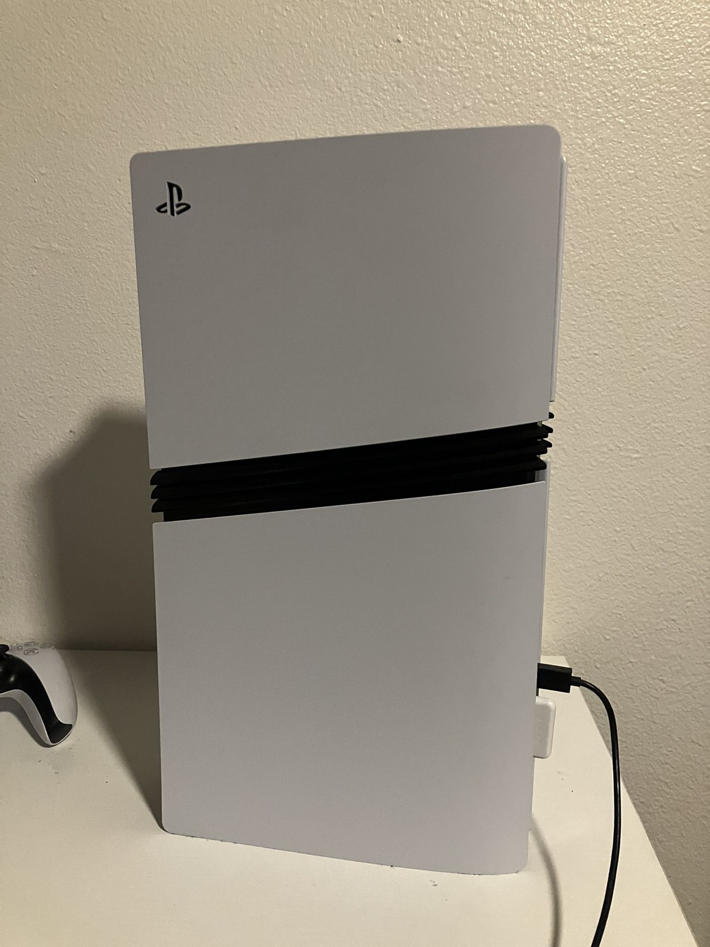 Ps5 Pro, 2 Controllers