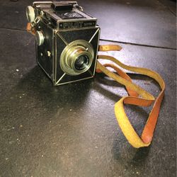 Vintage 1(contact info removed) Pilot Super Camera