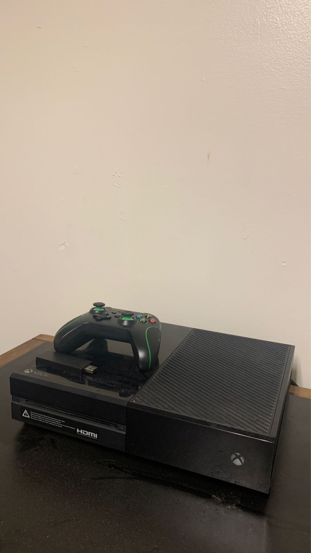 XBOX ONE WITH CONTROLLER (good condition)