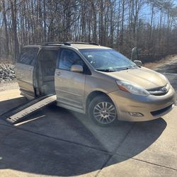 2008 Toyota Sienna