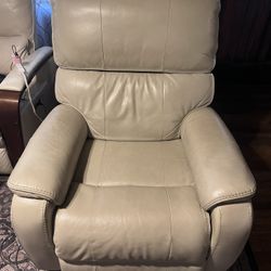 off white leather electric recliner with USB outlets