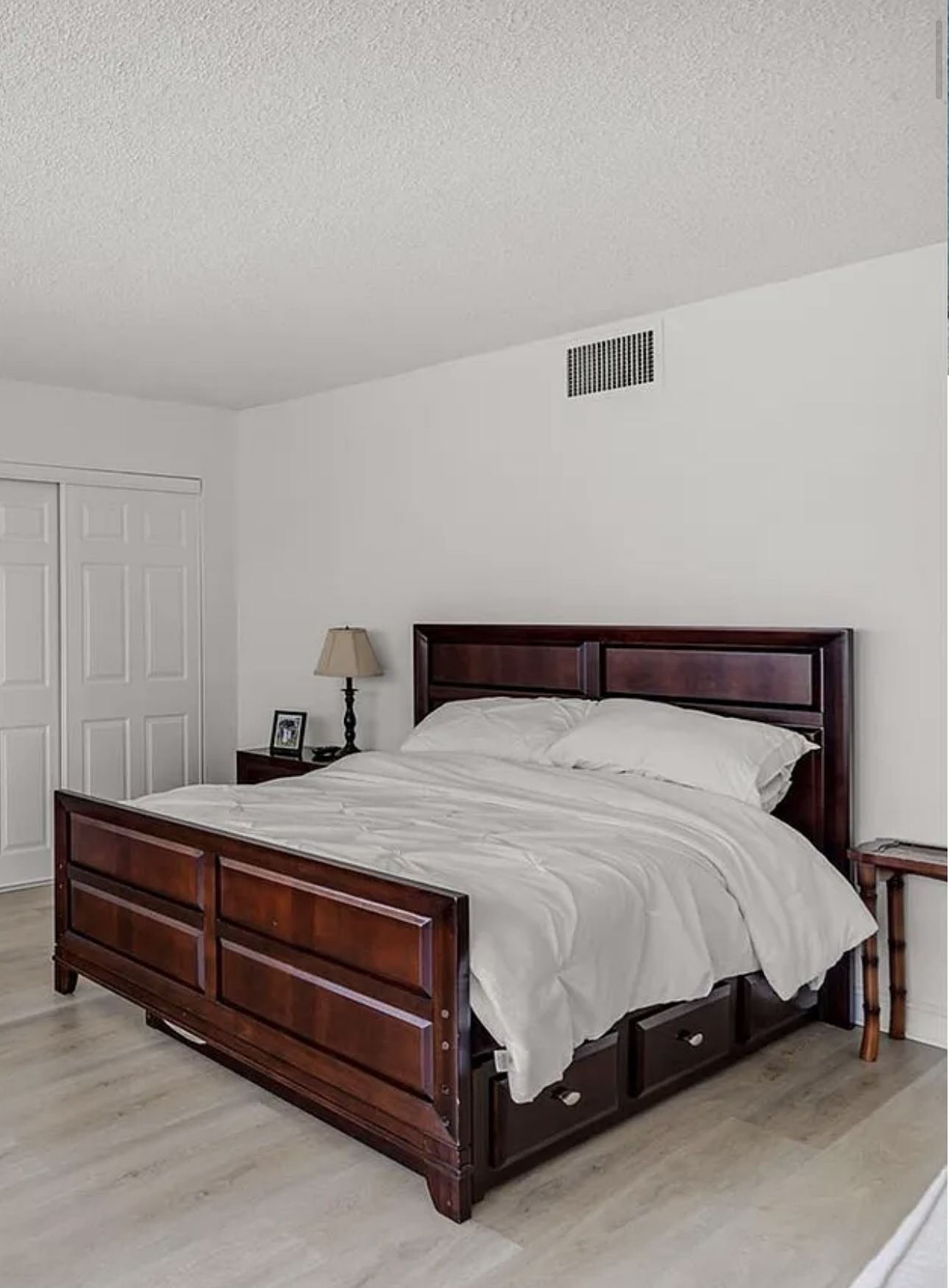 Queen Bedroom Set With Twin Sleeper Underneath 