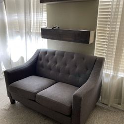 FREE BEDROOM MINI LOVE SEAT COUCH SOFA
