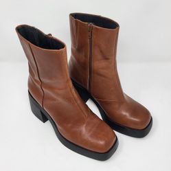 Sz 8 Womans Leather Boots 