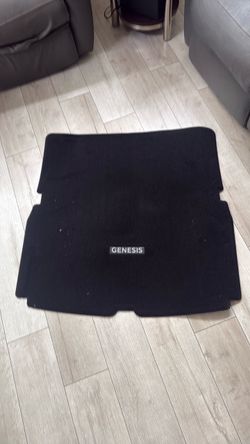 Genesis GV70 reversible trunk mat
