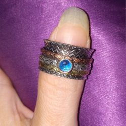 Beautiful Tanzanite Spinner Ring (Size 9)