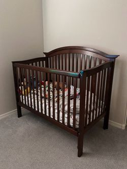 cuna de bebé  / baby crib