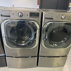 LG Jumbo Washer And Dryer Set 